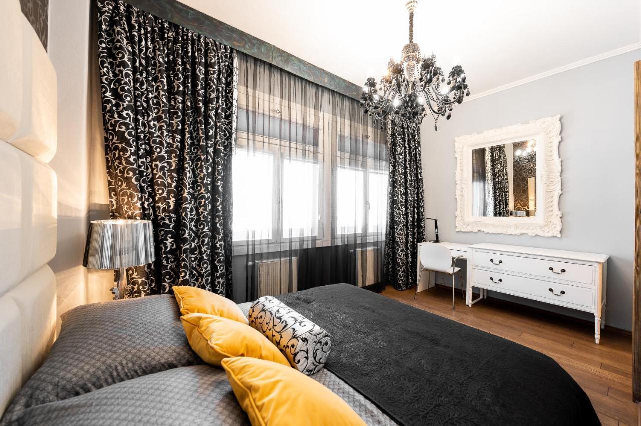 Premium Apt Kosice Center 3 Room 150M2 Hlavna Ulica Extérieur photo