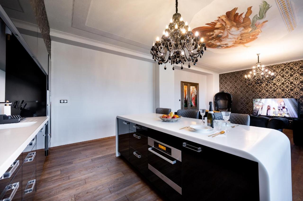Premium Apt Kosice Center 3 Room 150M2 Hlavna Ulica Extérieur photo